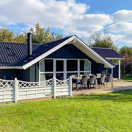 Tranquil Retreat Skovmose - By Traum Ferienhaus